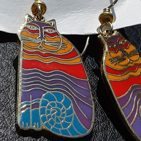 Laurel Burch 'Rainbow Cats' Pierced Earrings - Picture 4 of 4